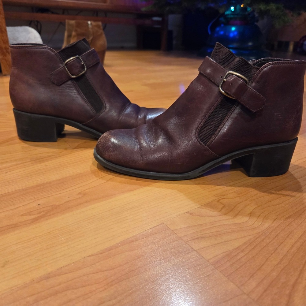 KB & Company Rachel Leather Ankle Boots Size 7M Buckle Zip Brown Preowned‎